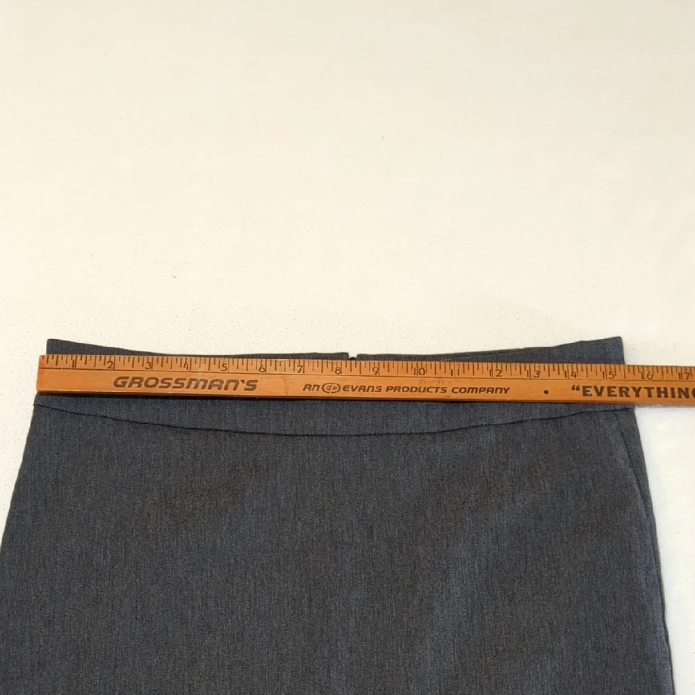 Classic Gray Women's Skirt - Picture 3 of 8